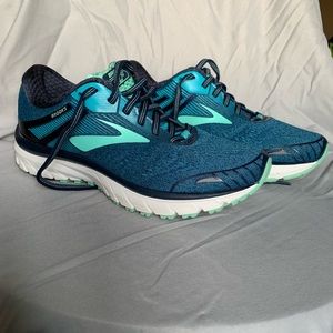 Women’s Brooks Adrenaline GTS 19 Running Shoes